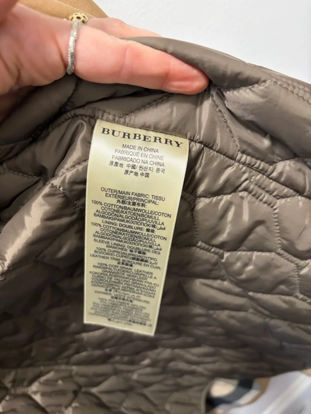 Burberry Tan/Camel Double-Breasted Trench Coat with Detachable Hood and Lining - Picture 4 of 12